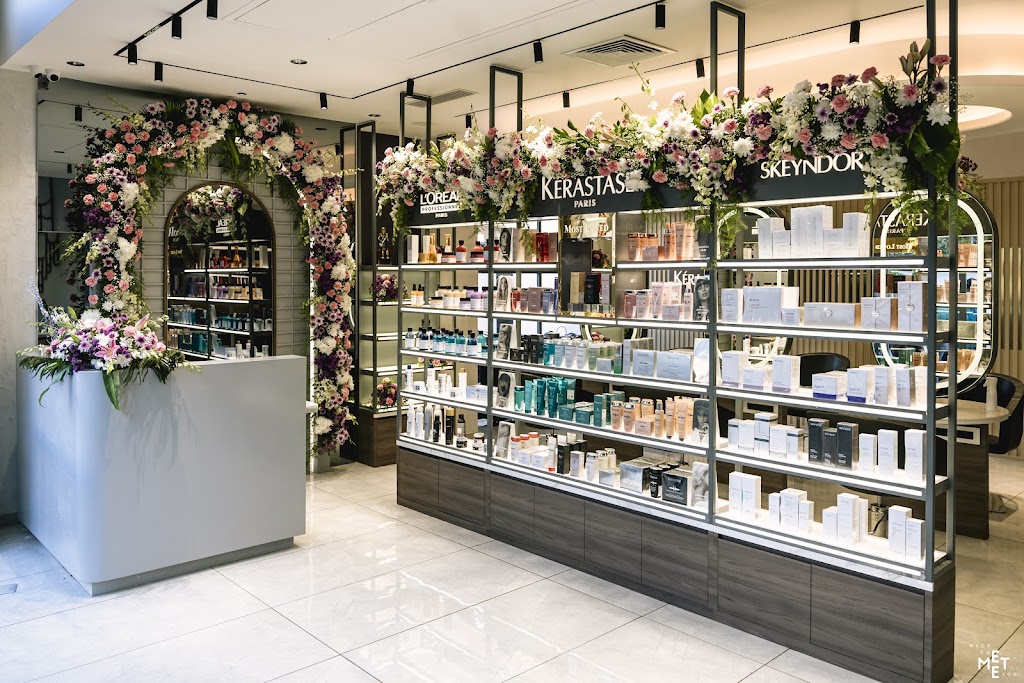 Reflexions Unisex Salon Since 2007