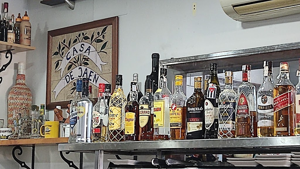 Cafe Bar Jaen — Ambiente