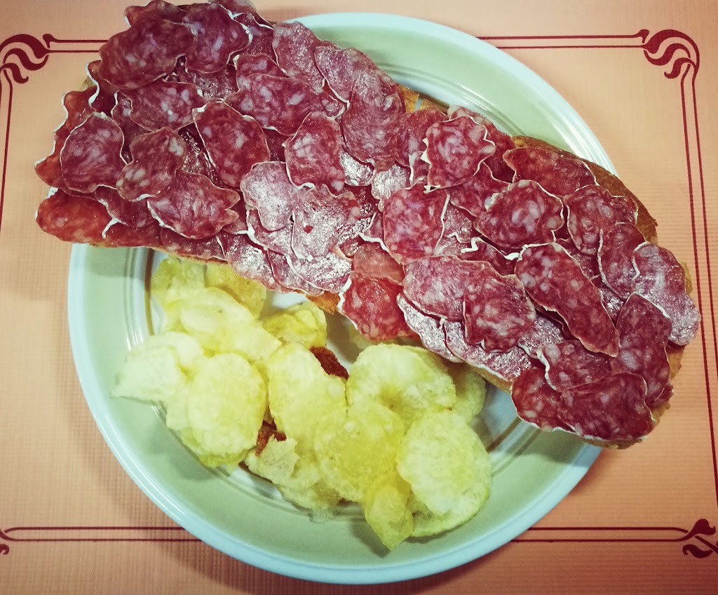 Cafeteria Els Tranquils — Comida y bebida