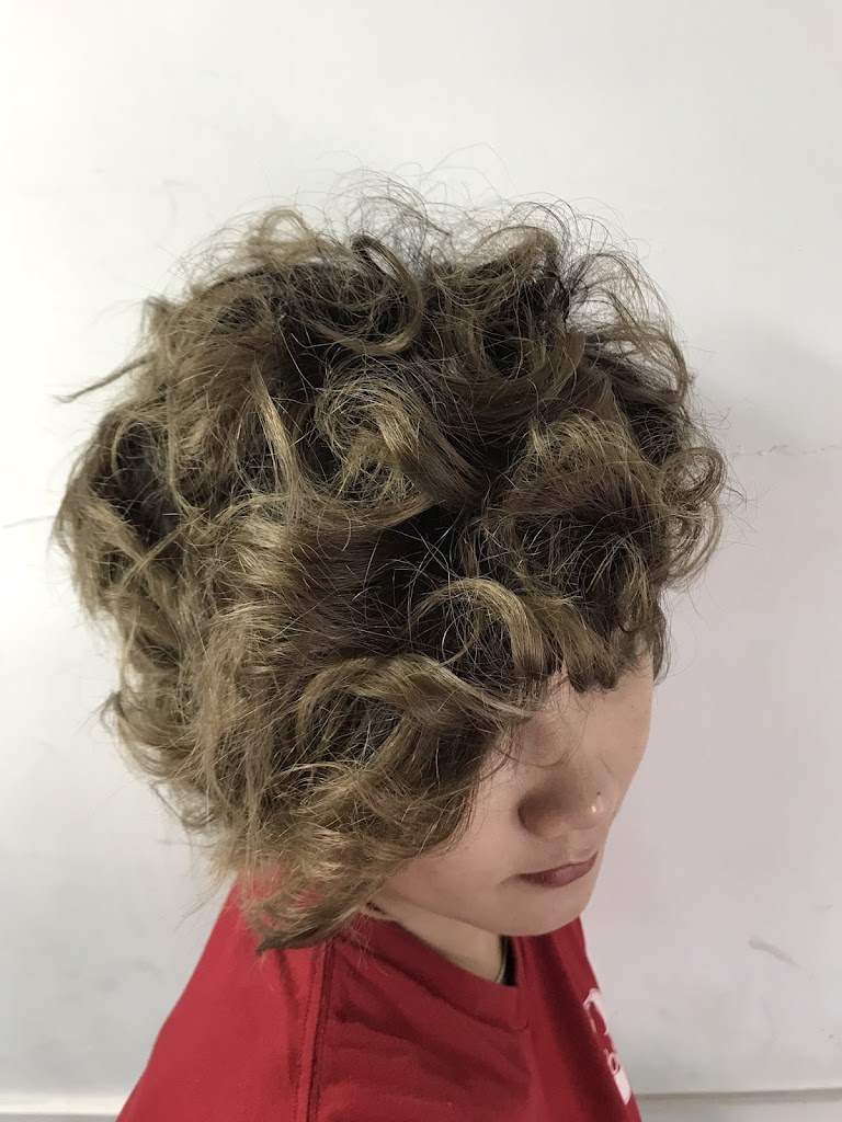 Aroma Beauty Parlour