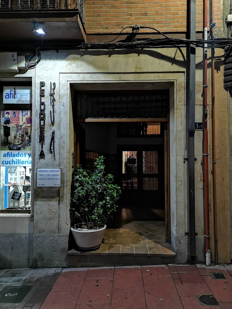 Peluqueria De Castro — Exterior