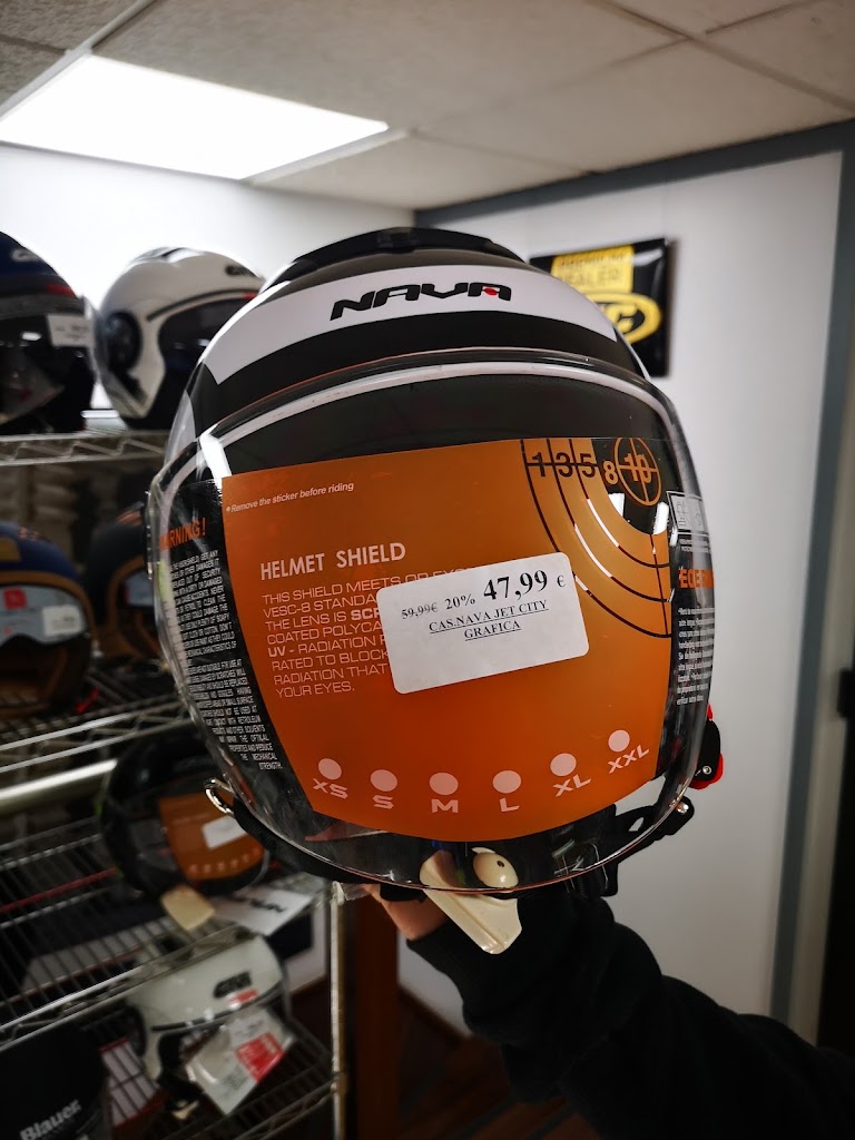 Automoto Eguia concesionario oficial DUCATI-KYMCO- ZONTES-SUPER SOCO-ITALJET-YADEA — Interior