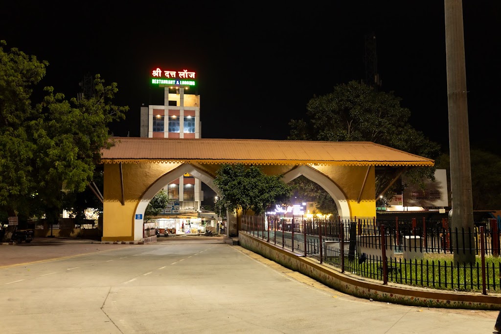 Shree Datta Hotel Restaurant Lodging