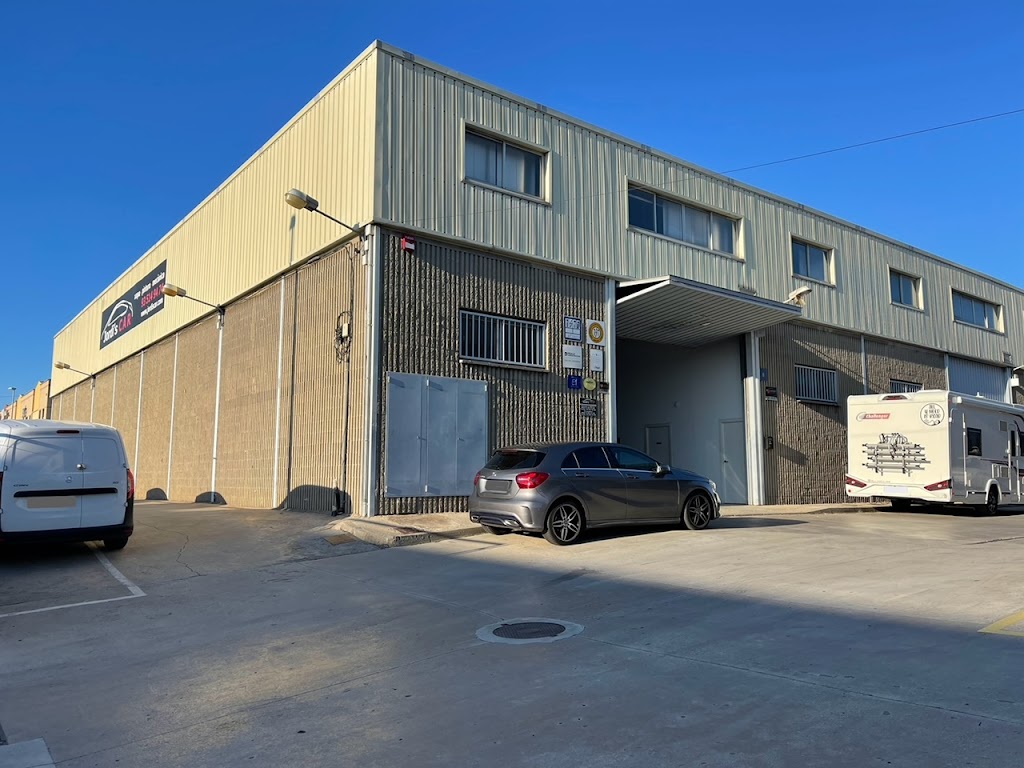 JORDI'S CAR, S.L. Plancha,pintura y mecanica.