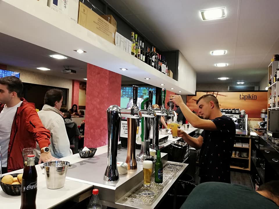 Tapikin Cafe Bar — Ambiente
