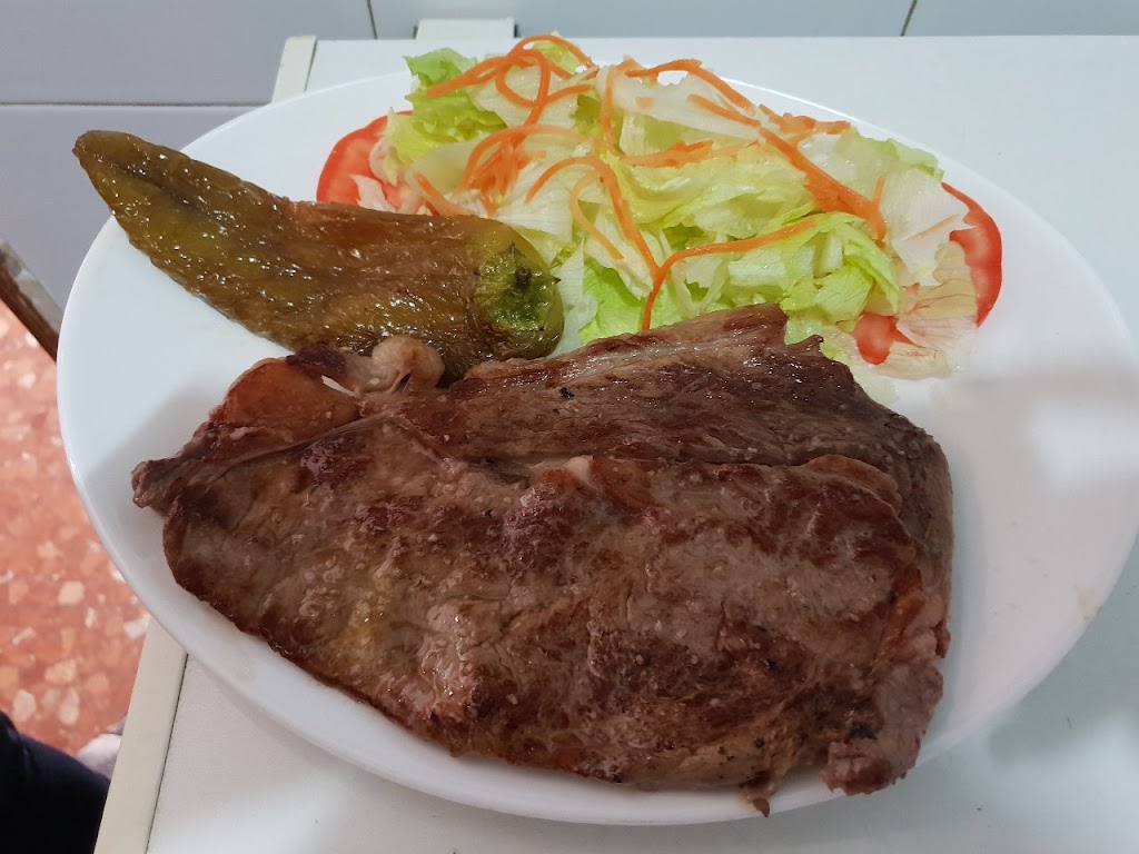 Bar Benidor — Comida y bebida
