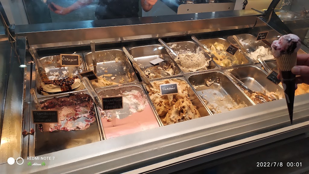 Helados Del Monaguillo — Ambiente