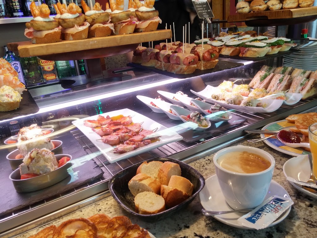 Kafe Tximintxe — Comida y bebida