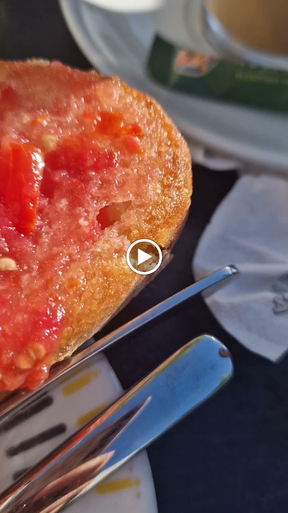 Bar El Romeral Cafeteria — Videos
