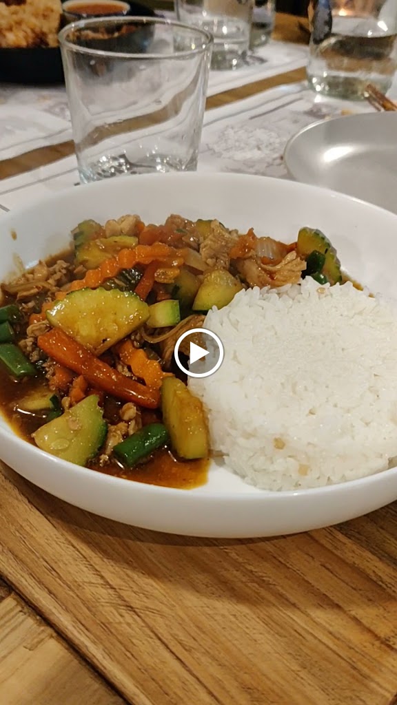 Tik Thai - El Restaurant Tailandes i Emportar de Granollers — Videos