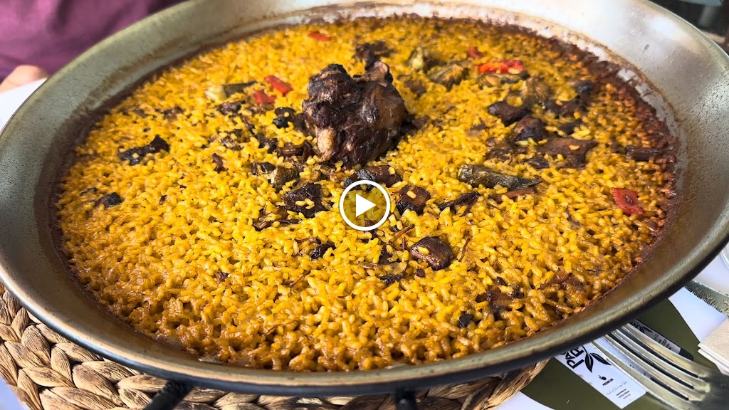 Restaurante-Taberna Los Lagares — Videos