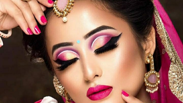 Gauri Beauty Parlour