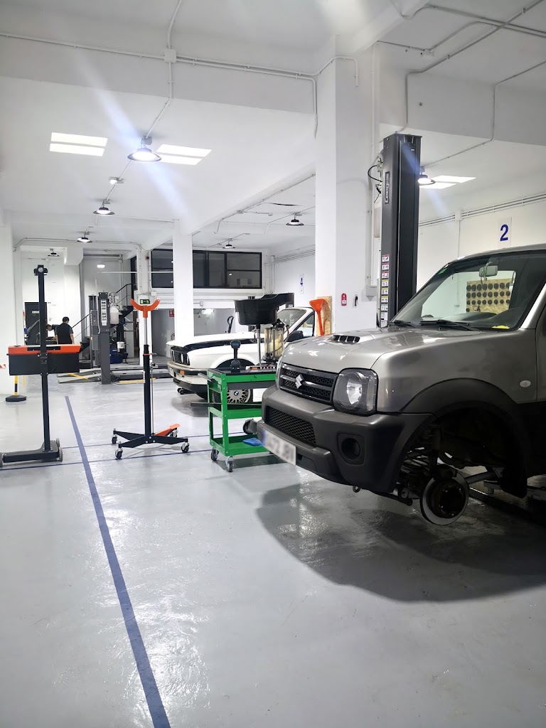 CUIQ. Taller de mecanica, chapa y pintura de confianza. Reparaciones certificadas. Presupuesto cerrado.