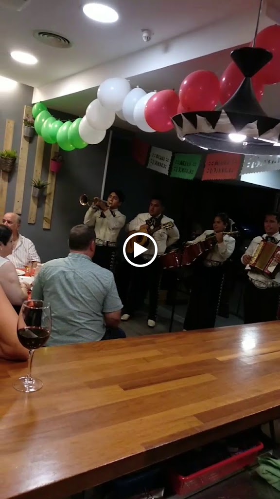 Restaurante Chido — Videos
