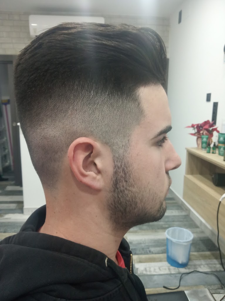 MILKA BARBER SHOP — Peinado