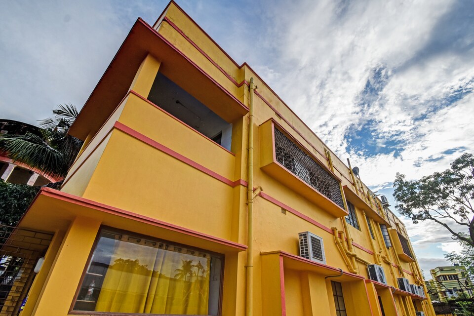 Oyo Luxor Home Stays