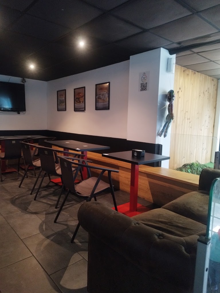 Burger Shop Cornella — Ambiente