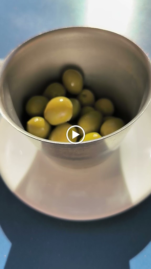 PAPITU RESTAURANT COLL FAVA SANT CUGAT — Videos