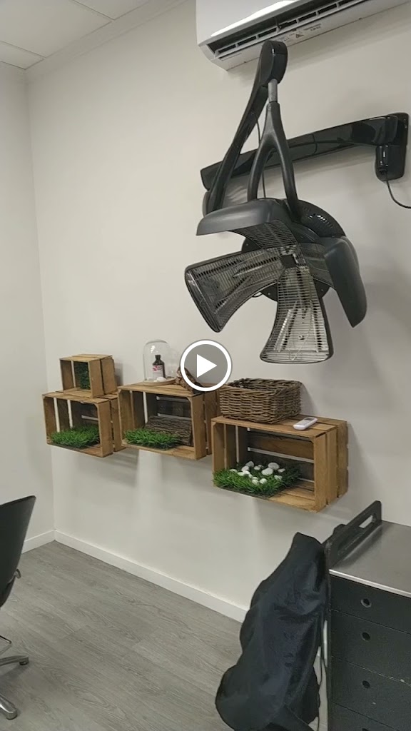 PELUQUERIA JAVIER ORTIZ ESTILISTAS — Videos