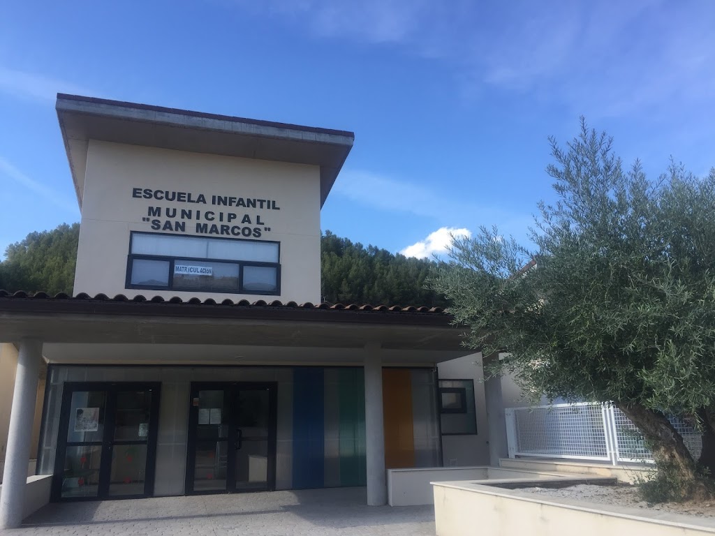 Escuela Publica Infantil "San Marcos" Chiloeches
