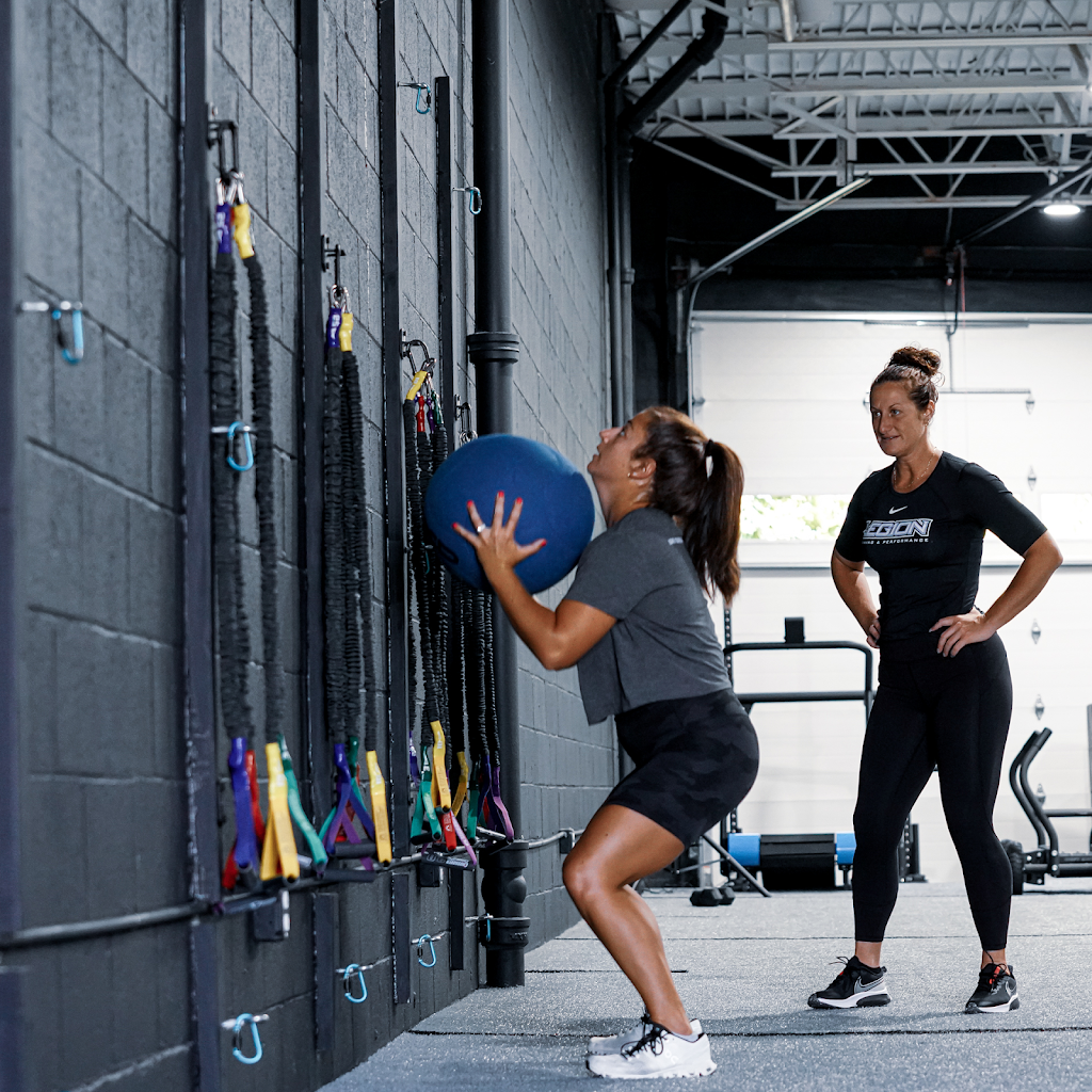  LEG1ON Training & Performance