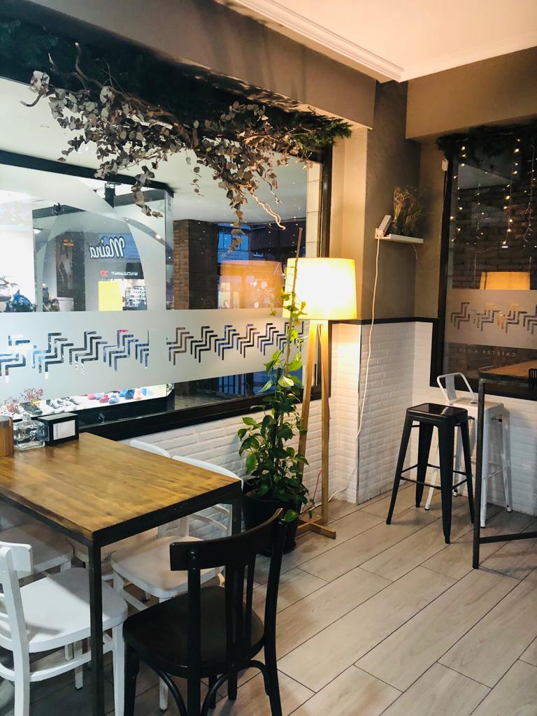 Cafe Bar Los Escalones — Ambiente