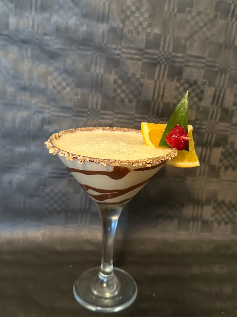 CHOPITO'S BAR. — Comida y bebida