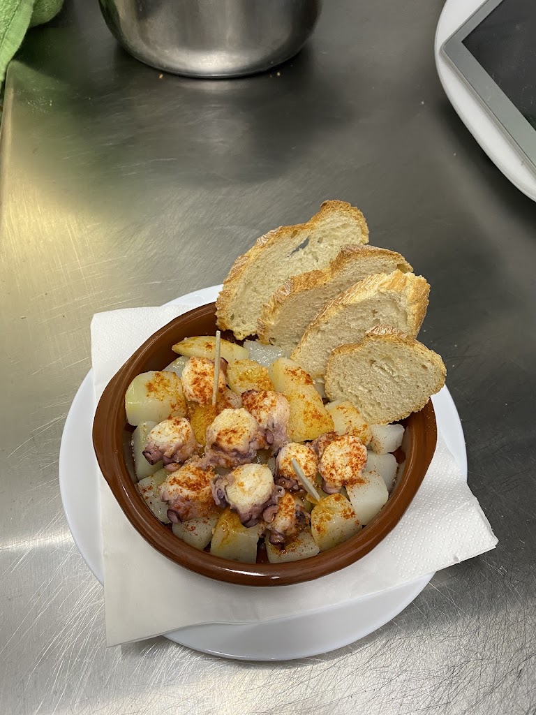 El Real — Comida y bebida