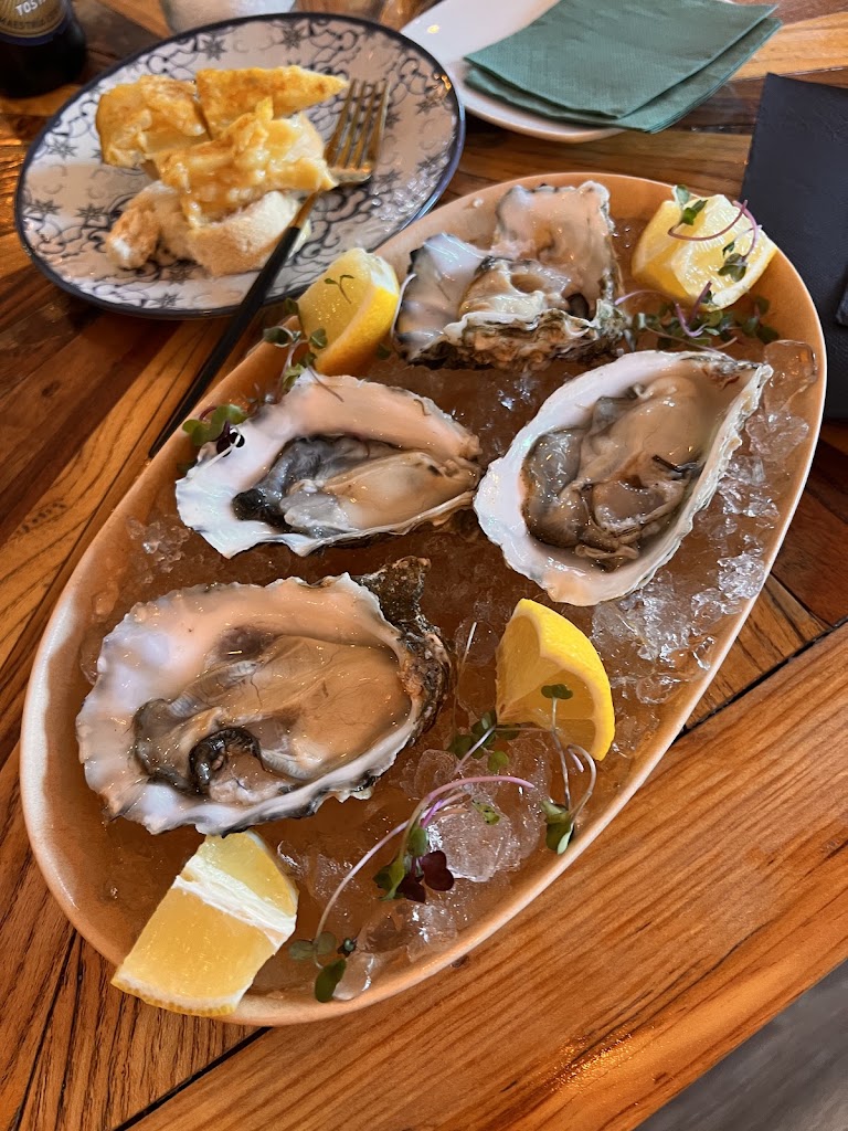 The Place Gastrobar — Ostra