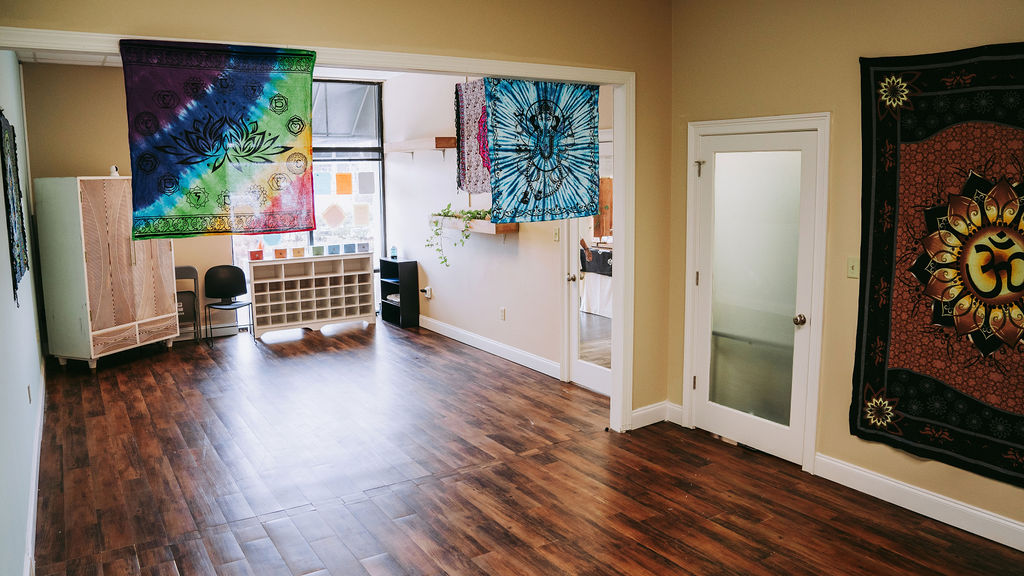  Zen'Ergy - Yoga & Metaphysicals