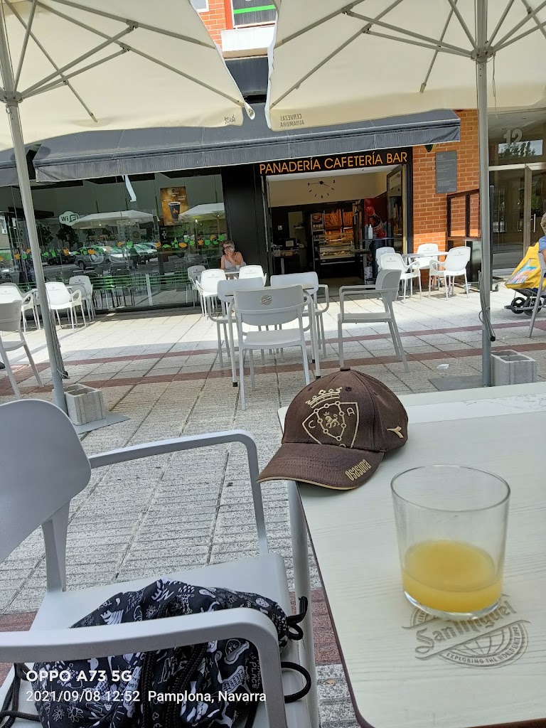 Bahia Food Club Pamplona — Ambiente