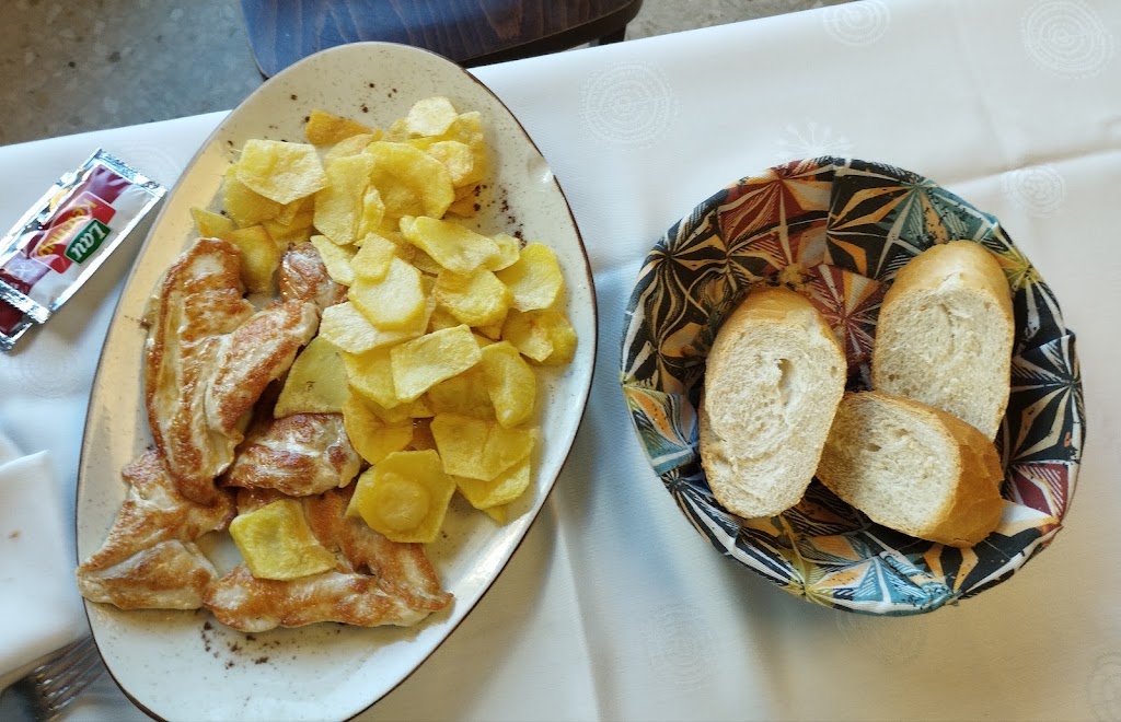 Casa del Mar Bar Restaurante — Comida y bebida
