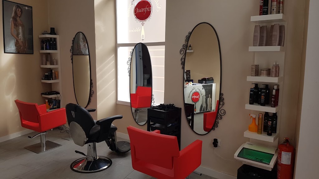Juanfra Salon De Peluqueria — Interior