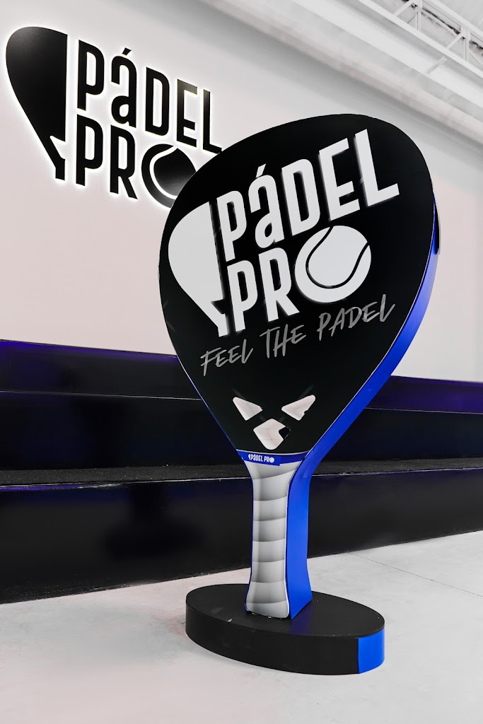 PADEL PRO SUPER PANORAMIC COURTS