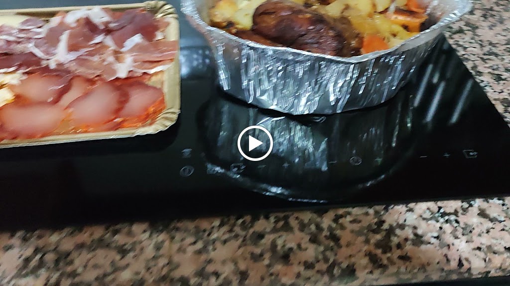A la taula - Comidas para llevar — Videos