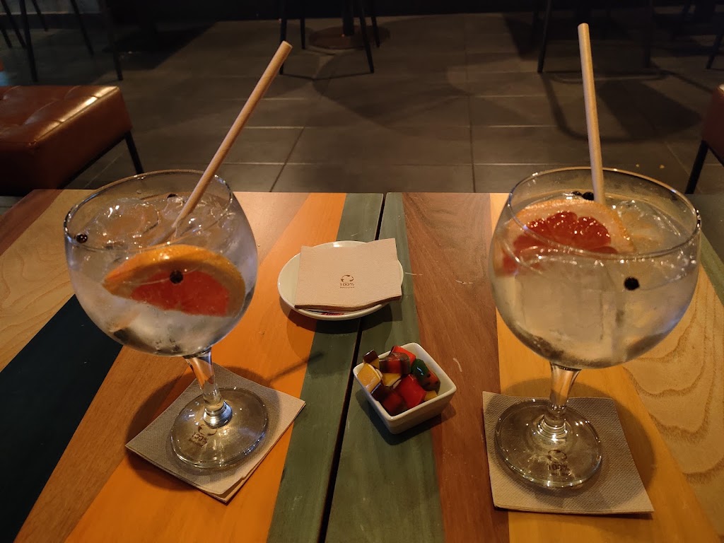 Botanics Badalona — Comida y bebida