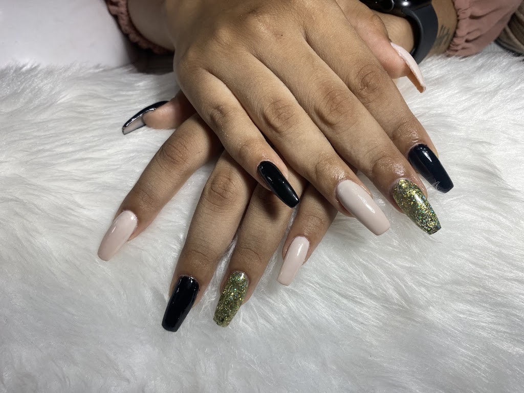 Poonam S Unisex Salon Nail Studio