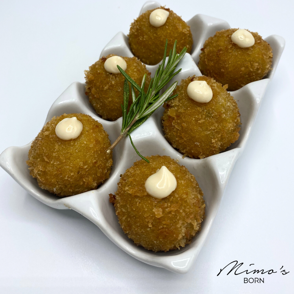 Mimo's Born — Comida y bebida