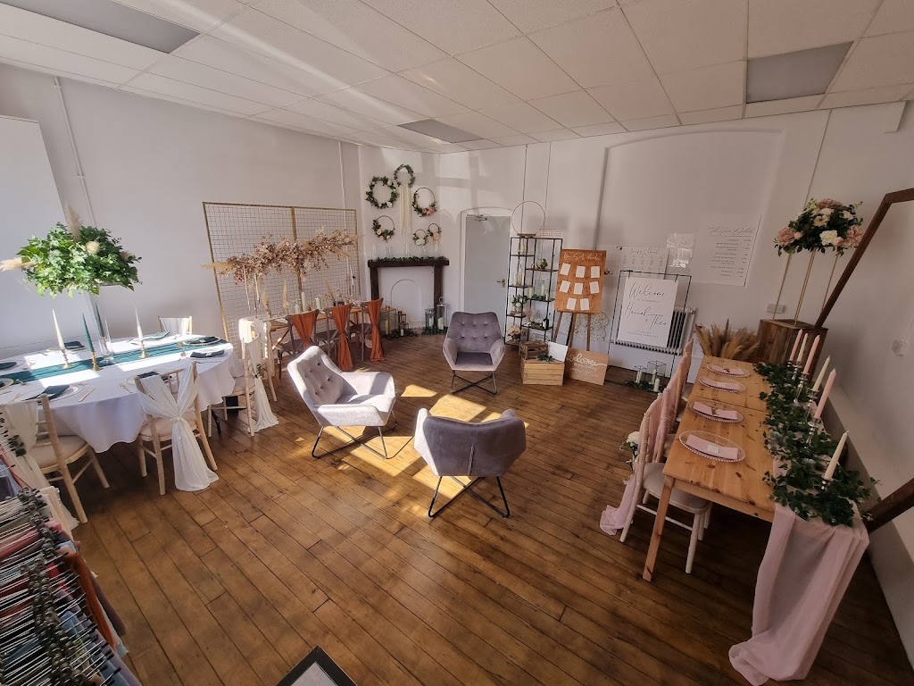 Silver Sixpence Wedding Florist