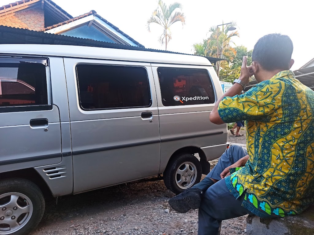 bengkel mobil karya mandiri (bp. jarwadi)