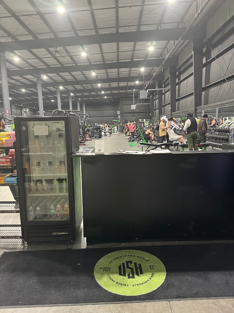 UFLEX Strong House - Gym