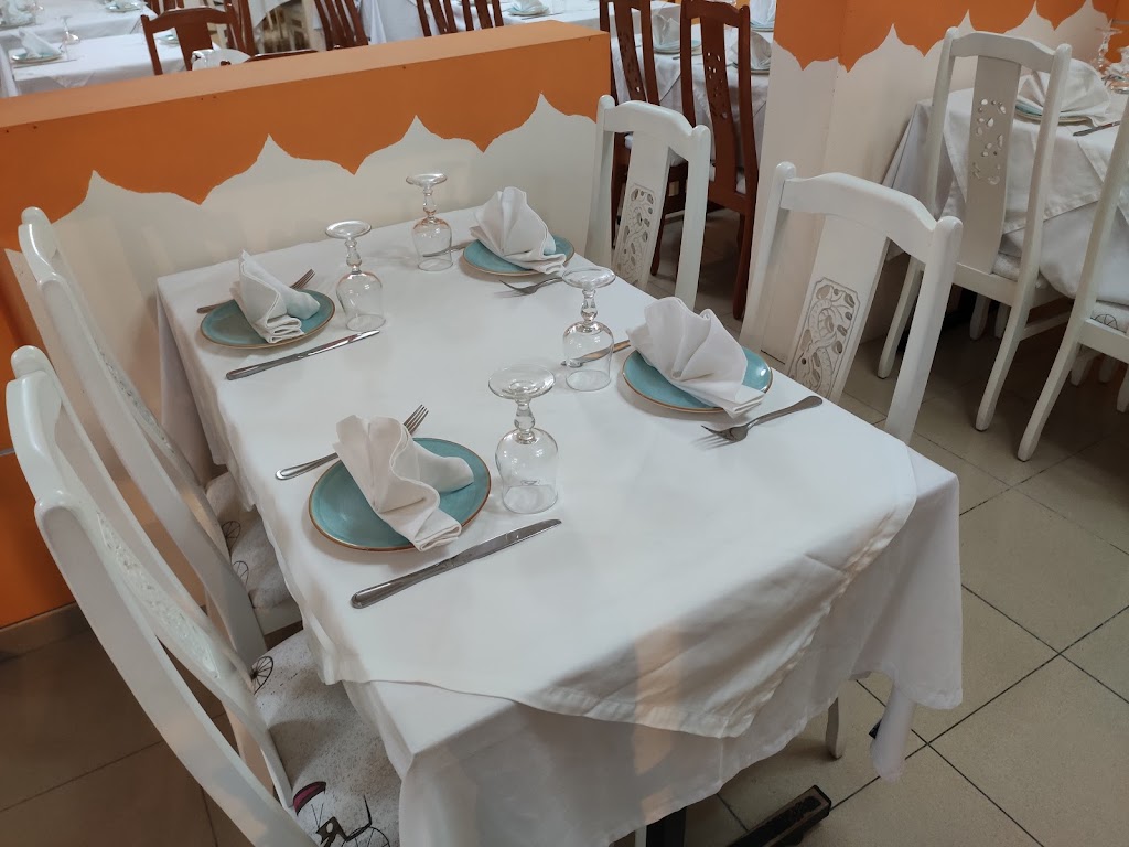 "Samrat" Restaurante Hindu — Ambiente
