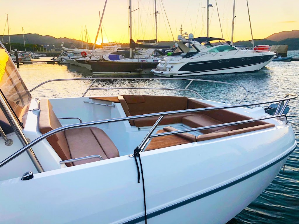 Yacht