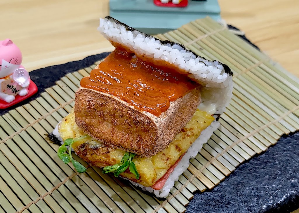 宝飯堡沖繩飯糰-晚餐,沖繩飯糰,素食 的照片