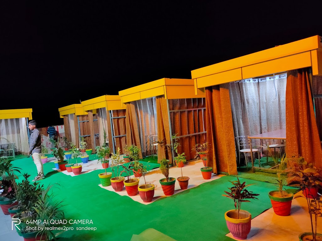 Hotel City View And Restaurant Rooftop