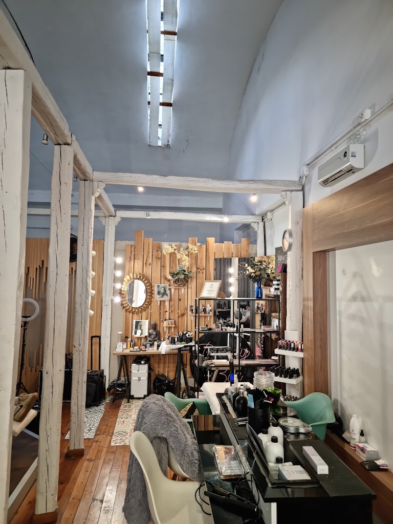 Backstage Salon Concept — Interior