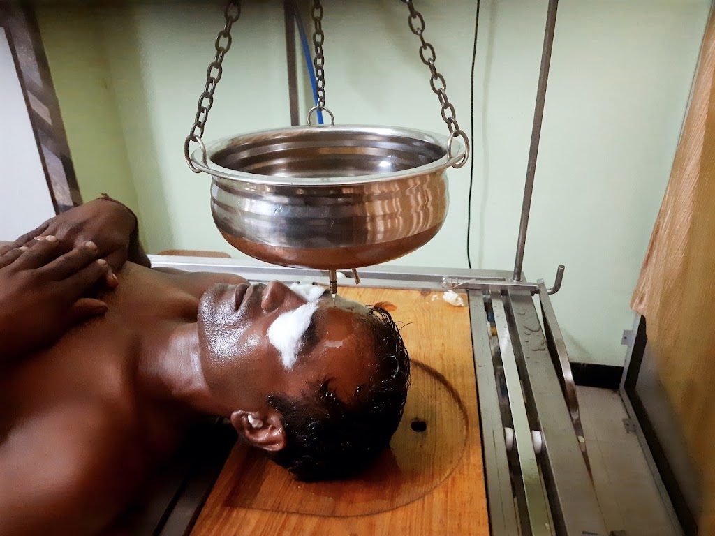 Dr. Dhanwantari Ayurved Hospital And Panchkarma Center