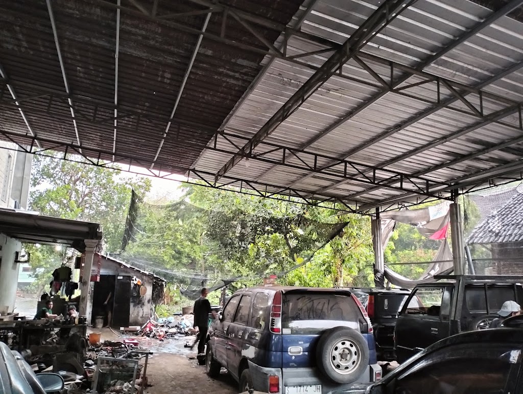 Cak Yadi Servis dan Bengkel Mobil