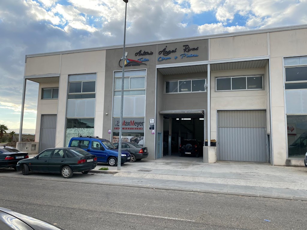 TALLER DE CHAPA Y PINTURA ANTONIO ANGEL RIVAS