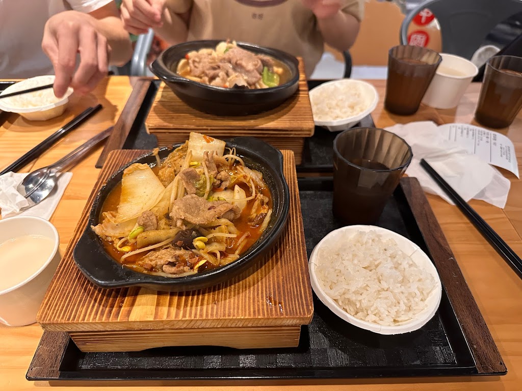 極·黃燜雞米飯 新竹長春店 的照片